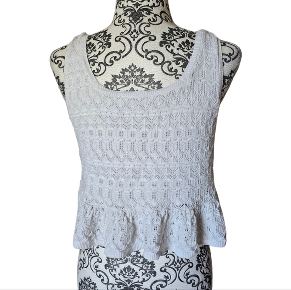 House Of Harlow 1960 crocheted lace cropped tank top size medium - Picture 2 of 10